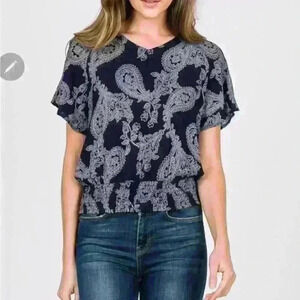 Paper Crane Short Sleeve Open Back Smocking Hem Paisley Top size small